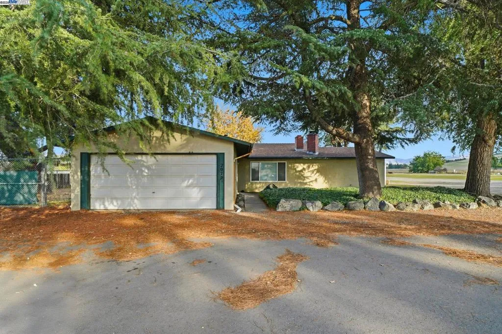 2072 S Vasco Rd, Livermore, California 94550 home-pic-0