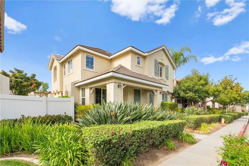 29914 Tucana, Murrieta, California 92563 home-pic-1