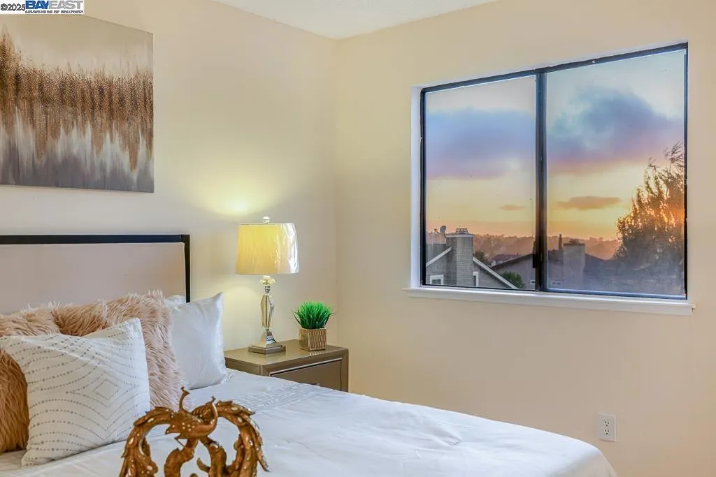 109 Oak Ct, Hercules, California 94547 home-pic-27