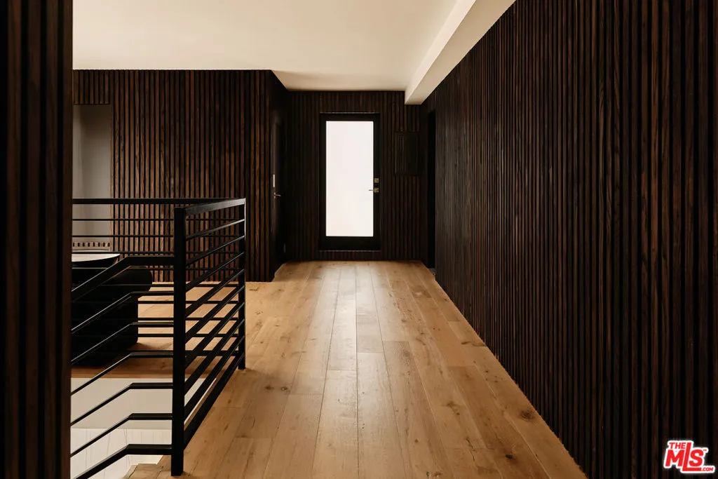 2442 Banyan Drive, Los Angeles, California 90049 home-pic-23