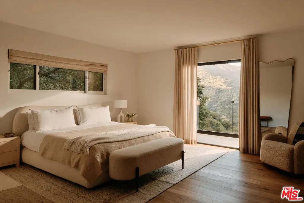 2442 Banyan Drive, Los Angeles, California 90049 home-pic-22