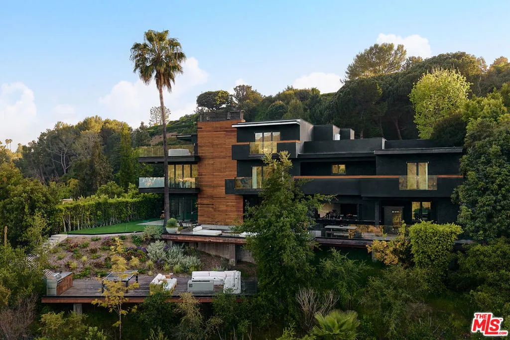 2442 Banyan Drive, Los Angeles, California 90049 home-pic-3