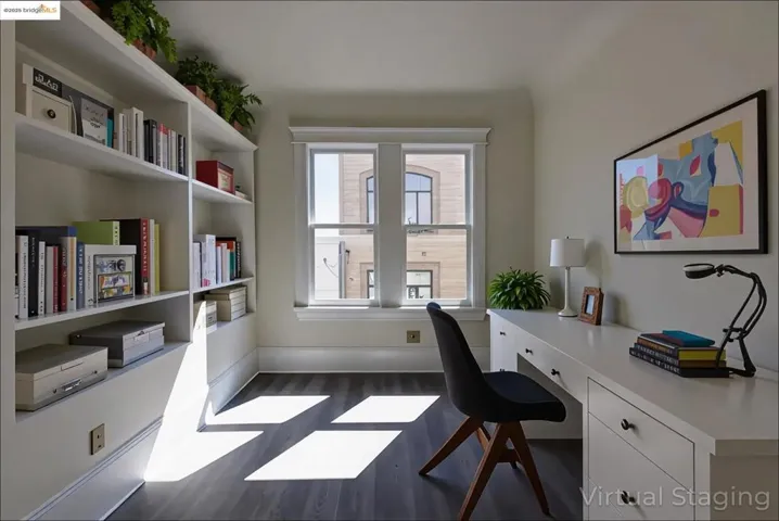 Virtually Staged optional office.
