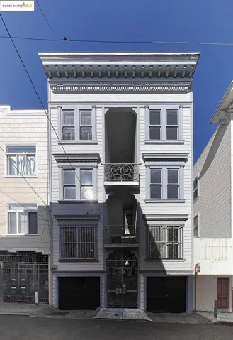 View of front of house with an attached garage