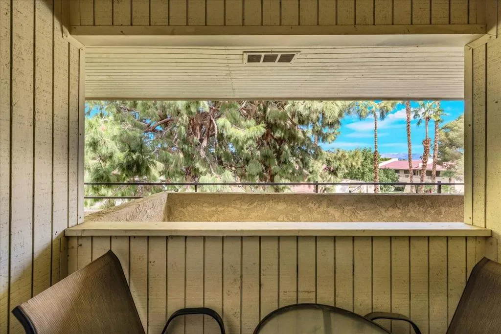2812 N Auburn Court 206, Palm Springs, California 92262 home-pic-21