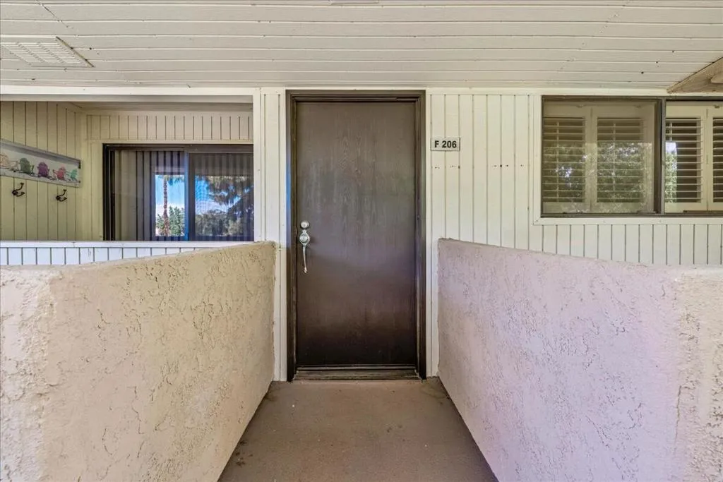 2812 N Auburn Court 206, Palm Springs, California 92262 home-pic-3