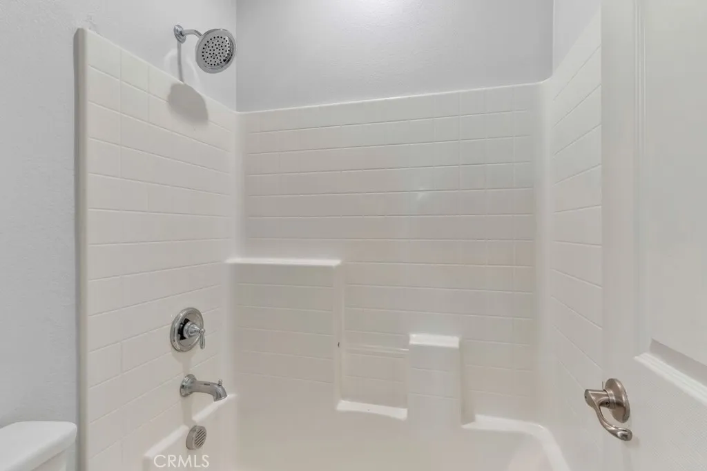 24038 Montecito, Wildomar, California 92595 home-pic-36