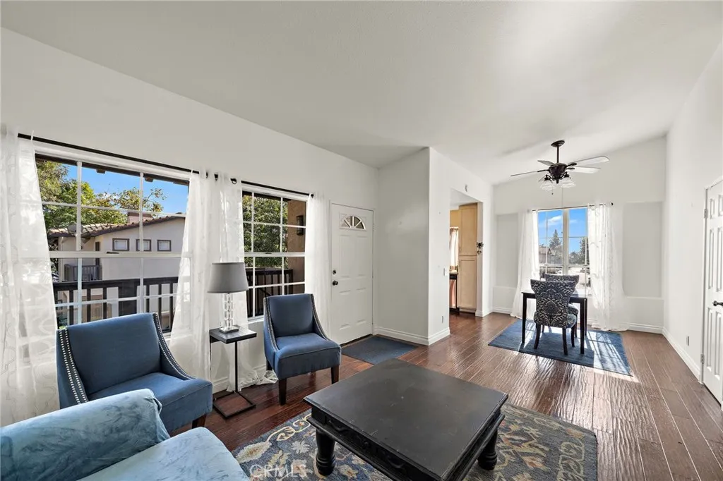 32 Via Contento, Rancho Santa Margarita, California 92688 home-pic-3