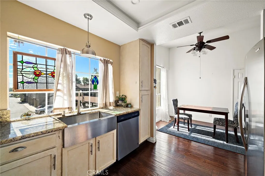 32 Via Contento, Rancho Santa Margarita, California 92688 home-pic-8