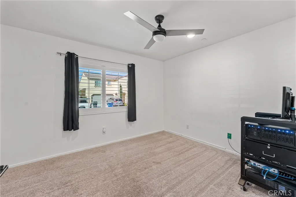 32921 Middlegate, Lake Elsinore, California 92530 home-pic-14