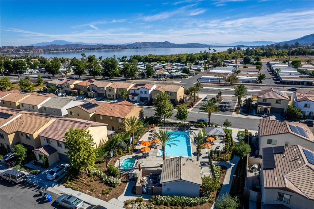 32921 Middlegate, Lake Elsinore, California 92530 home-pic-39