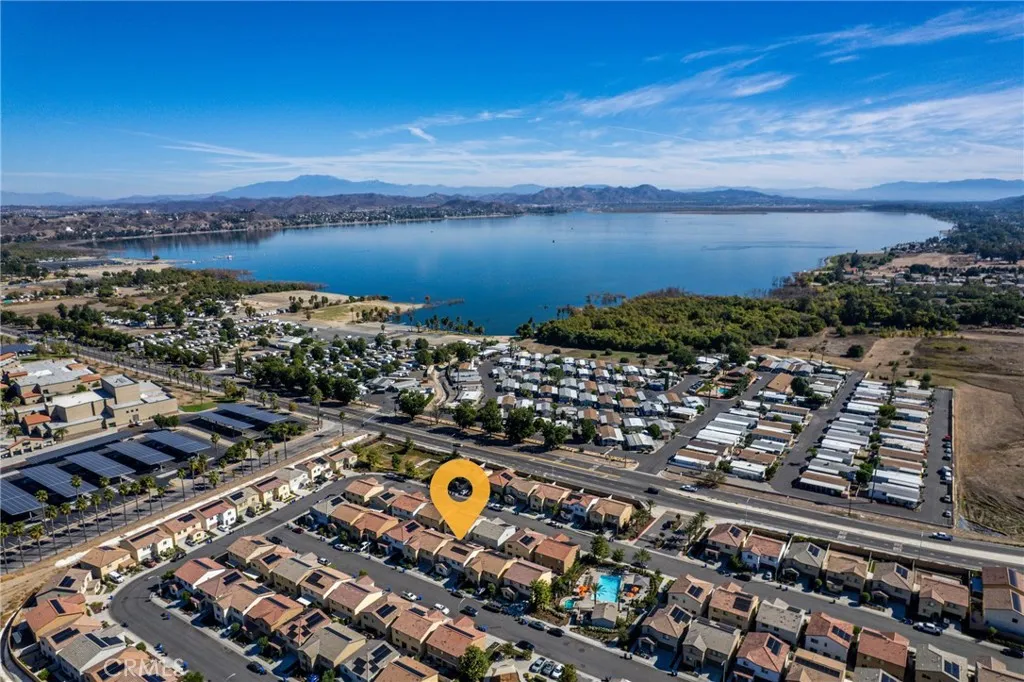 32921 Middlegate, Lake Elsinore, California 92530 home-pic-37