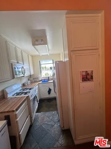 Kitchen - Pantry