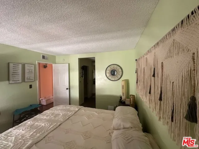 Master Bedroom - View4