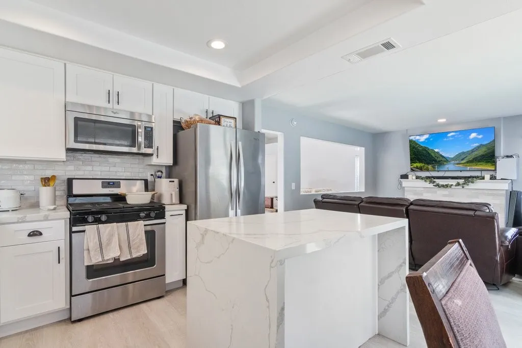 16210 Hidden Cove, Riverside, California 92503 home-pic-15