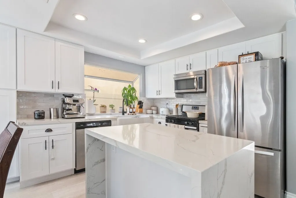 16210 Hidden Cove, Riverside, California 92503 home-pic-1