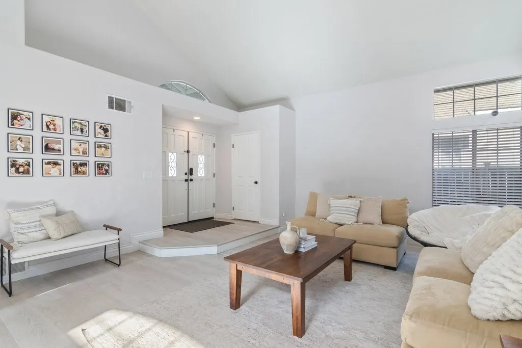 16210 Hidden Cove, Riverside, California 92503 home-pic-7