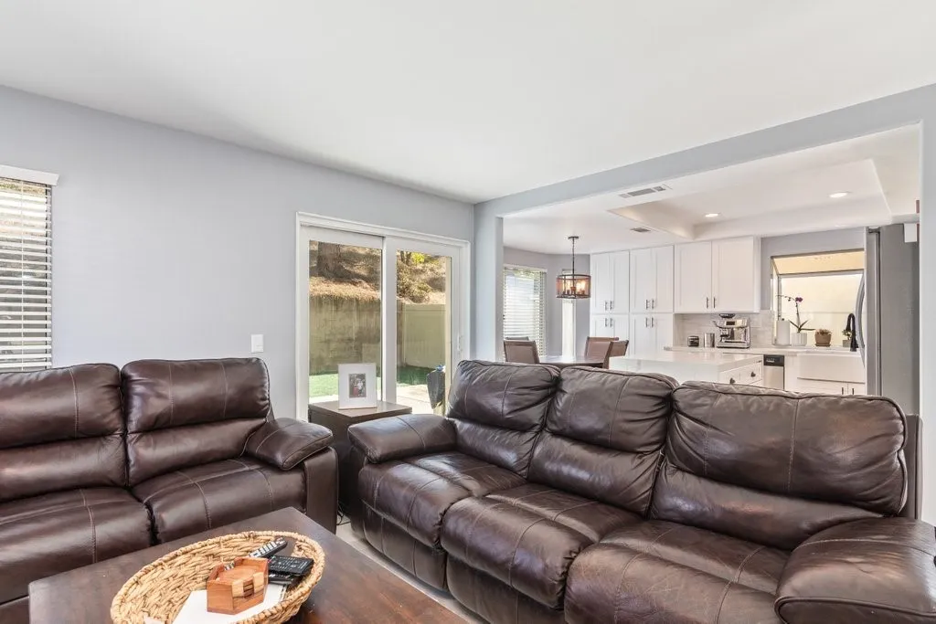 16210 Hidden Cove, Riverside, California 92503 home-pic-13