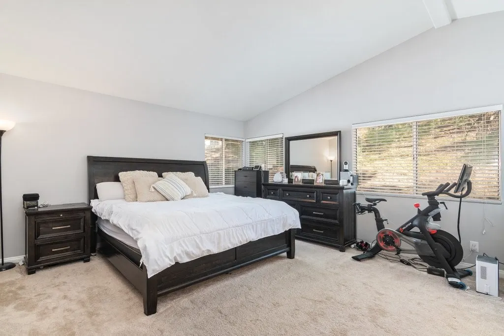 16210 Hidden Cove, Riverside, California 92503 home-pic-21