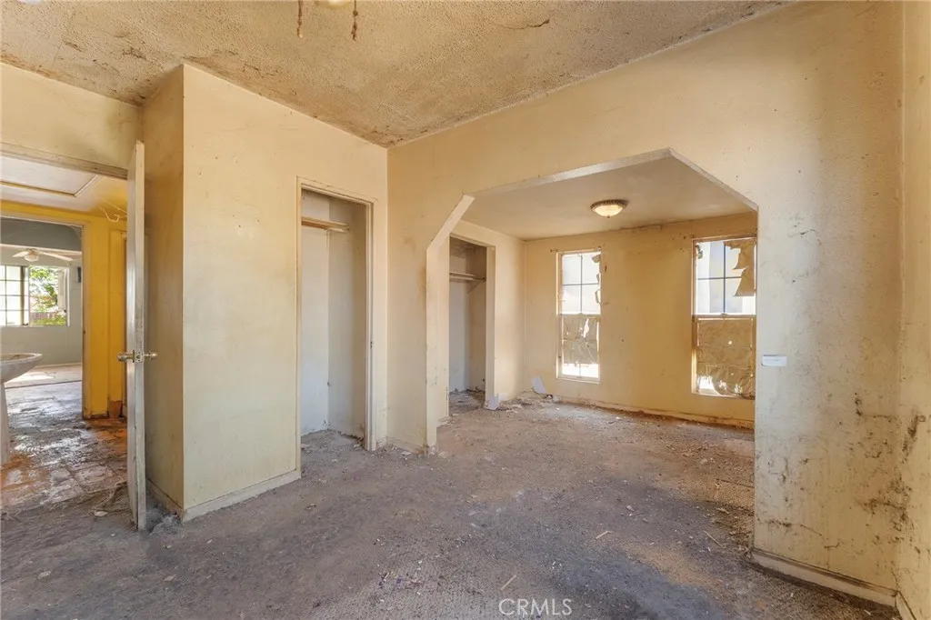 7918 Sierra, Fontana, California 92336 home-pic-19