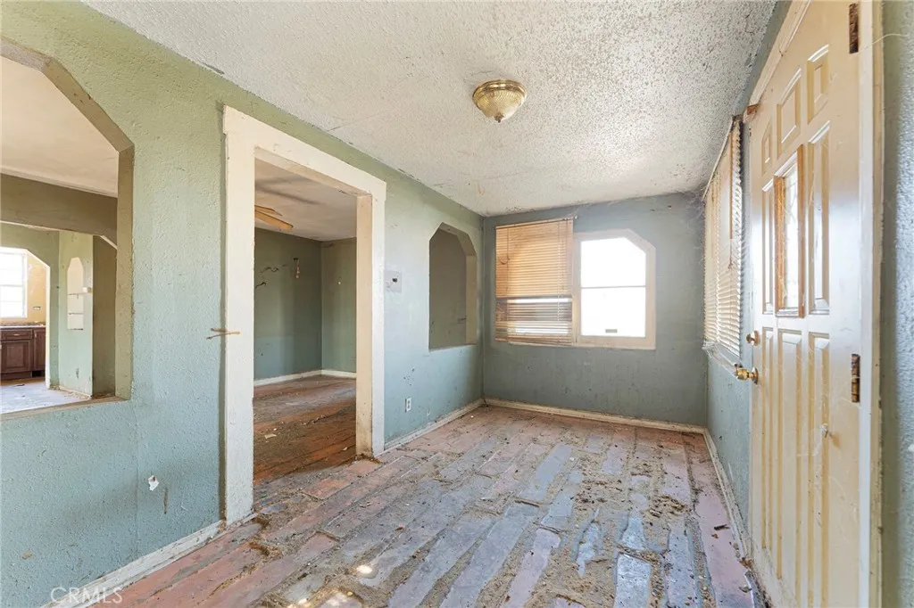 7918 Sierra, Fontana, California 92336 home-pic-7