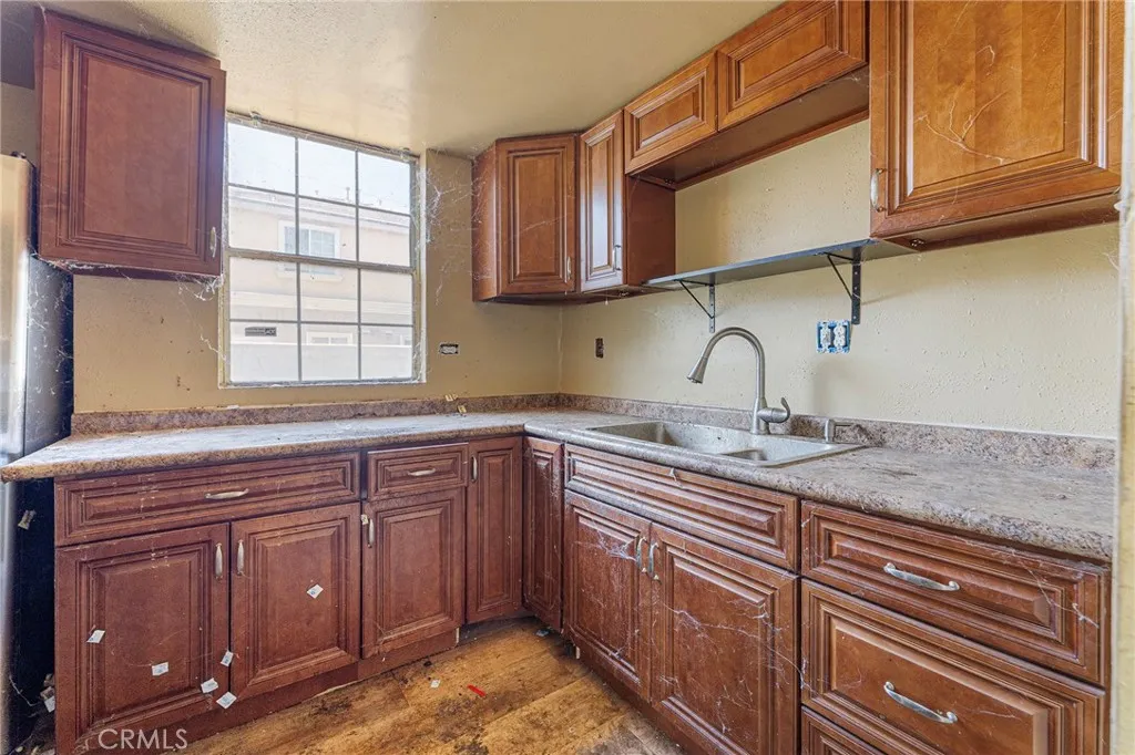 7918 Sierra, Fontana, California 92336 home-pic-12