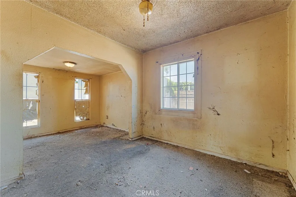 7918 Sierra, Fontana, California 92336 home-pic-18