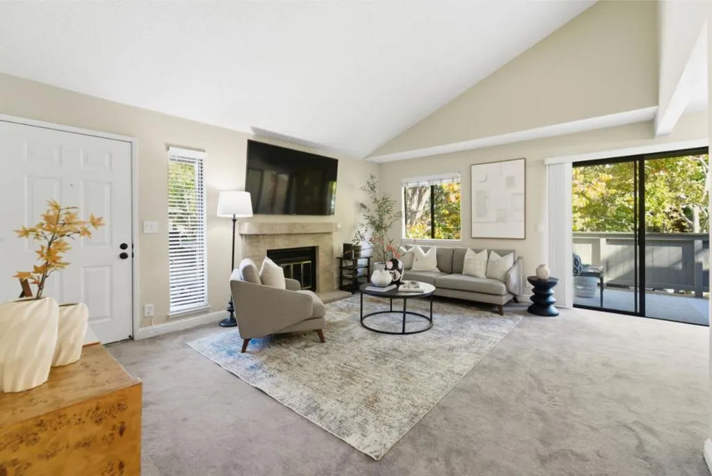 1913 La Terrace Circle, San Jose, California 95123 home-pic-1