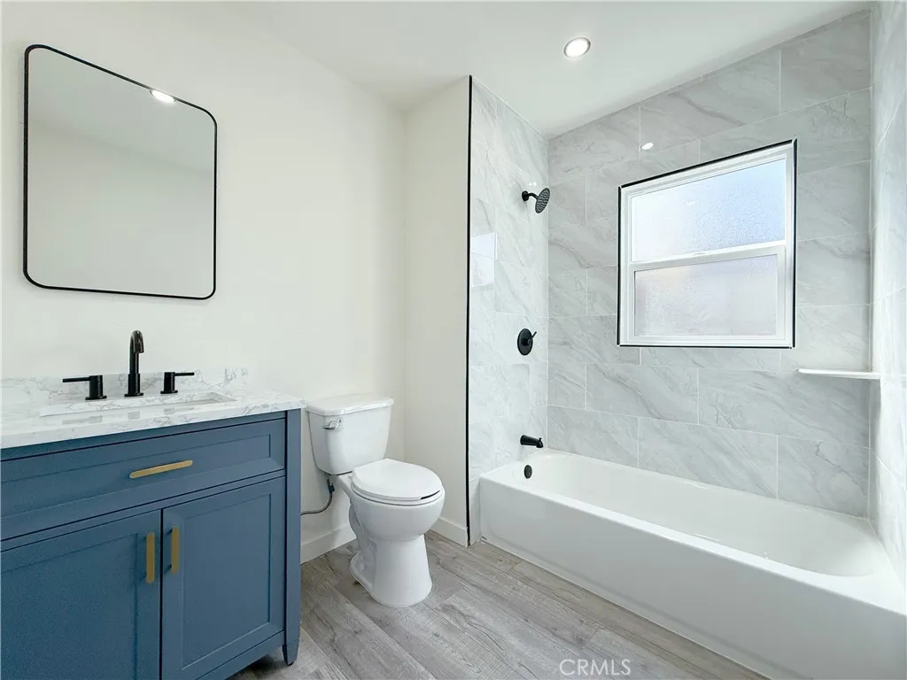923 E 98th Street, Los Angeles, California 90002 home-pic-14