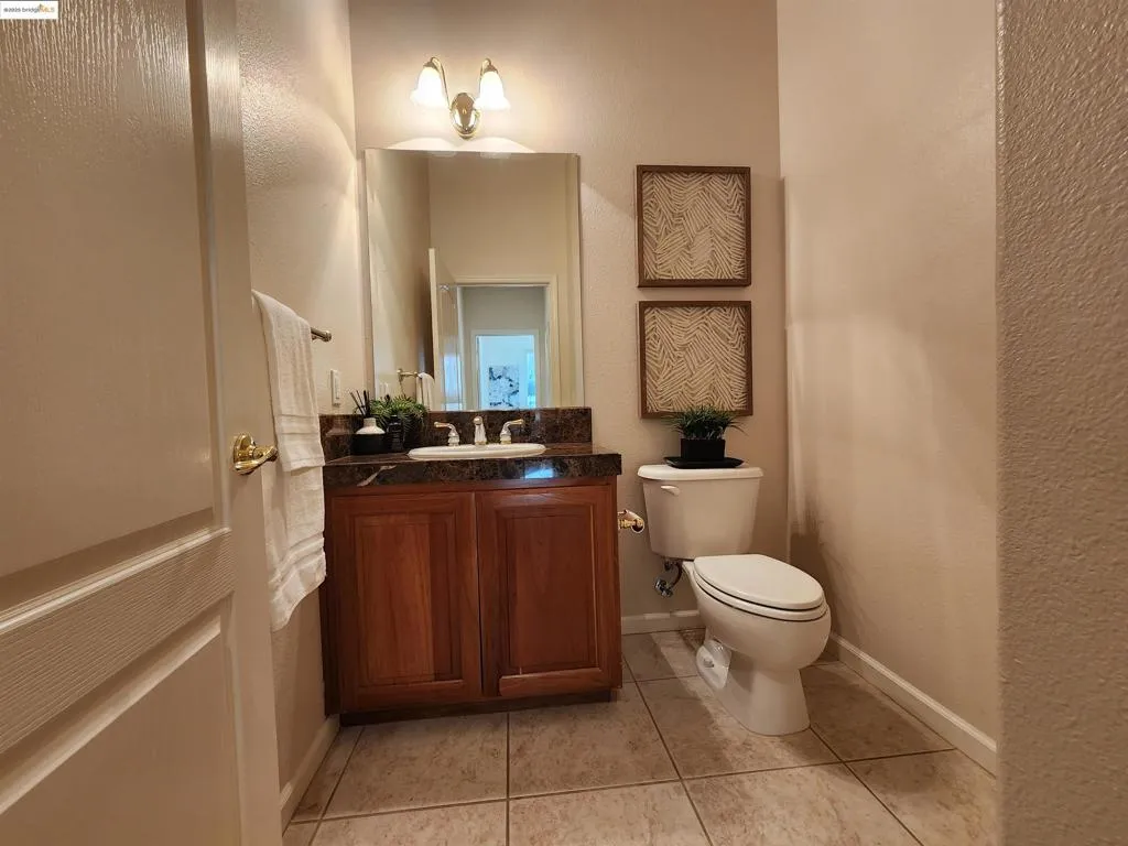 930 Suntan Ln, Brentwood, California 94513 home-pic-35