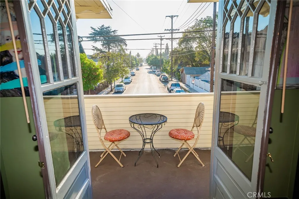 2109 Toberman Street, Los Angeles, California 90007 home-pic-14
