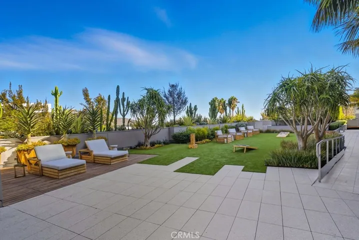 Lower outdoor patio