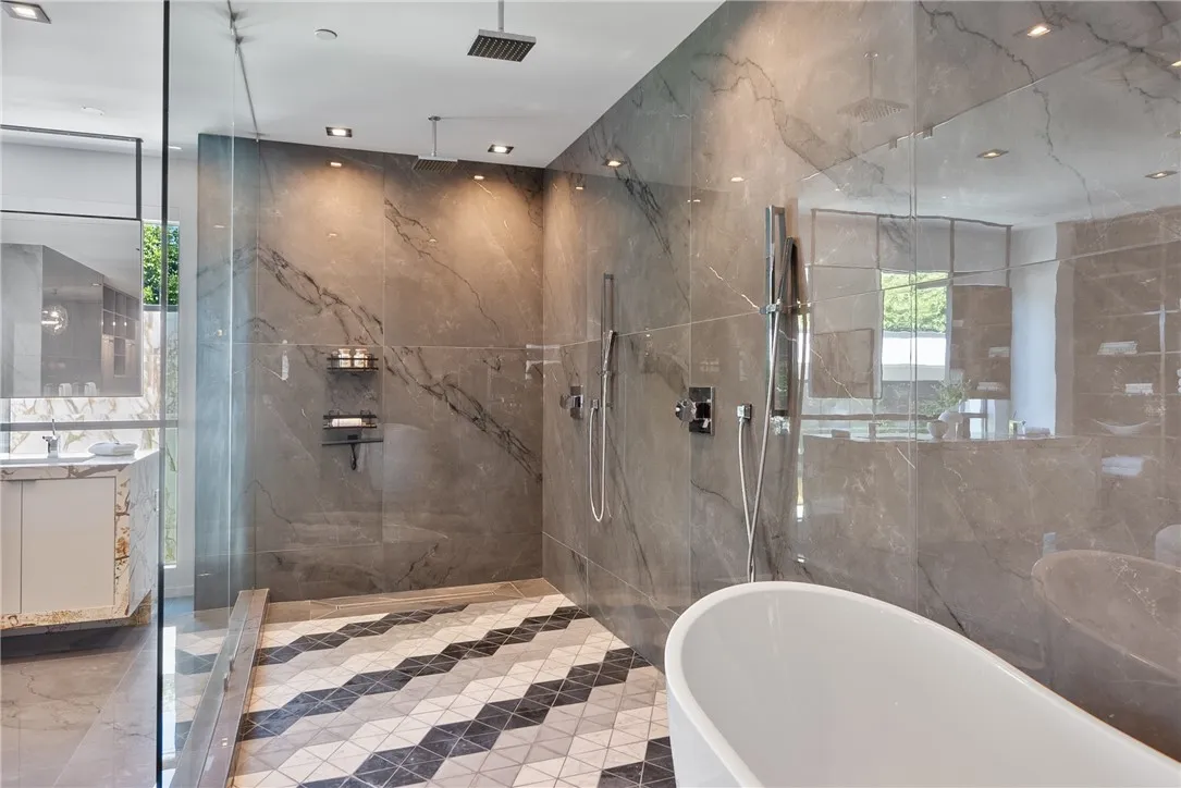 816 N Sycamore, Los Angeles, California 90038 home-pic-26