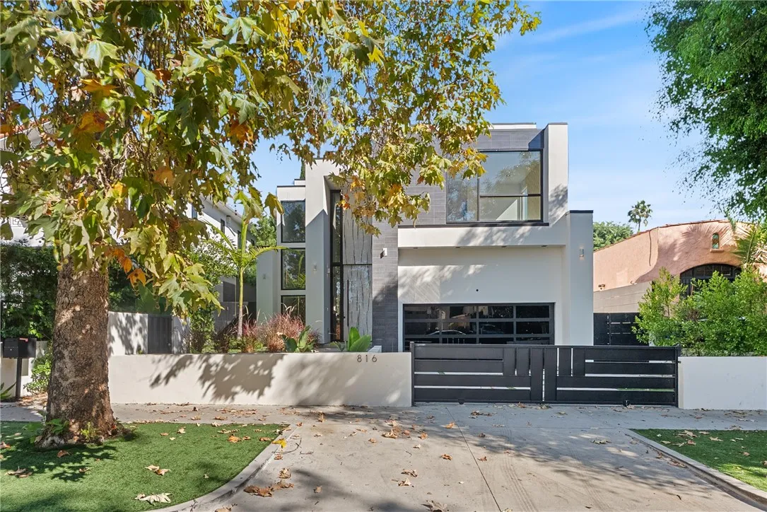 816 N Sycamore, Los Angeles, California 90038 home-pic-40