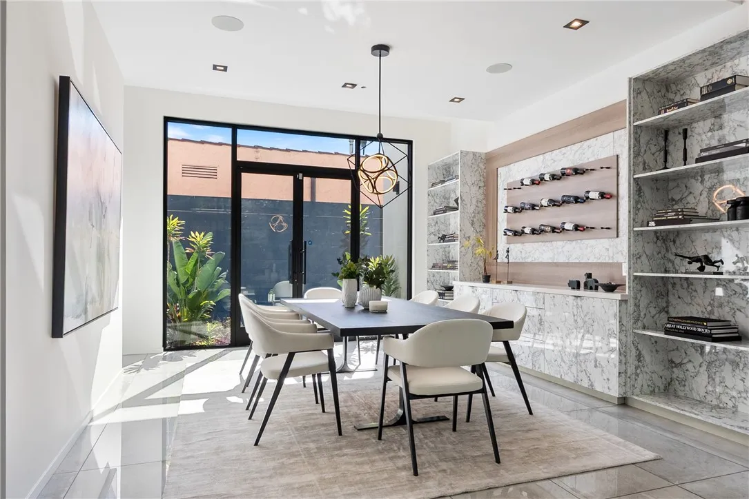 816 N Sycamore, Los Angeles, California 90038 home-pic-11