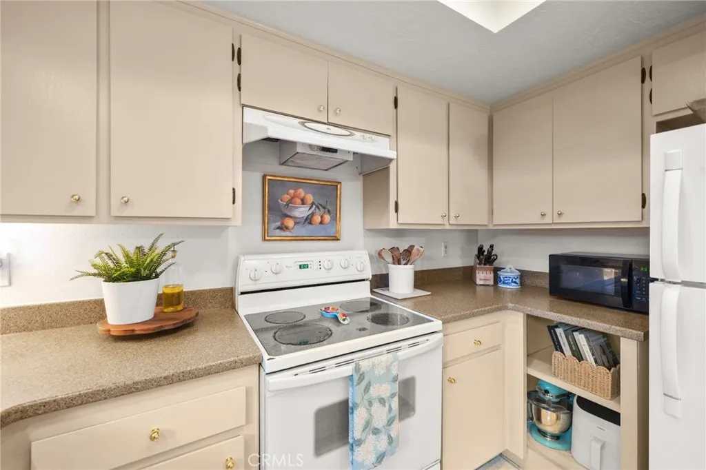 333 W Duarte, Monrovia, California 91016 home-pic-13