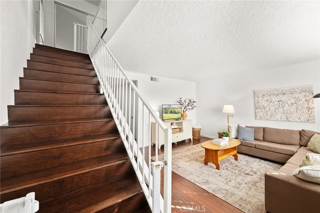 333 W Duarte, Monrovia, California 91016 home-pic-7