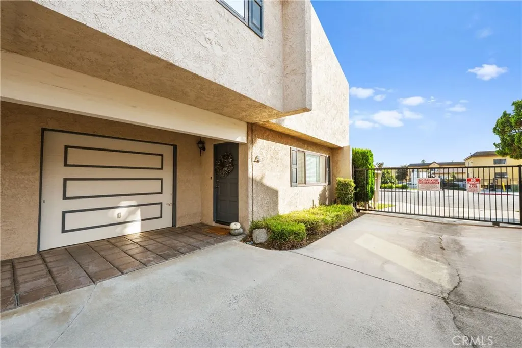 333 W Duarte, Monrovia, California 91016 home-pic-0