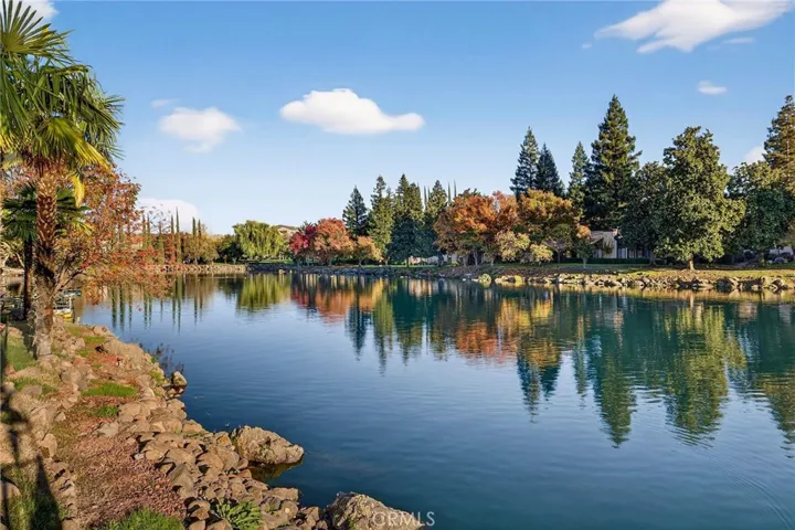 39 Edgewater Ct, Chico, California 95928
