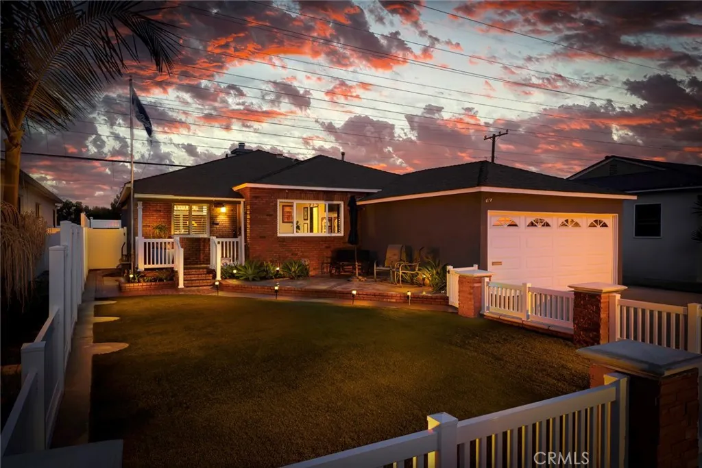 3814 Stevely, Long Beach, California 90808 home-pic-2