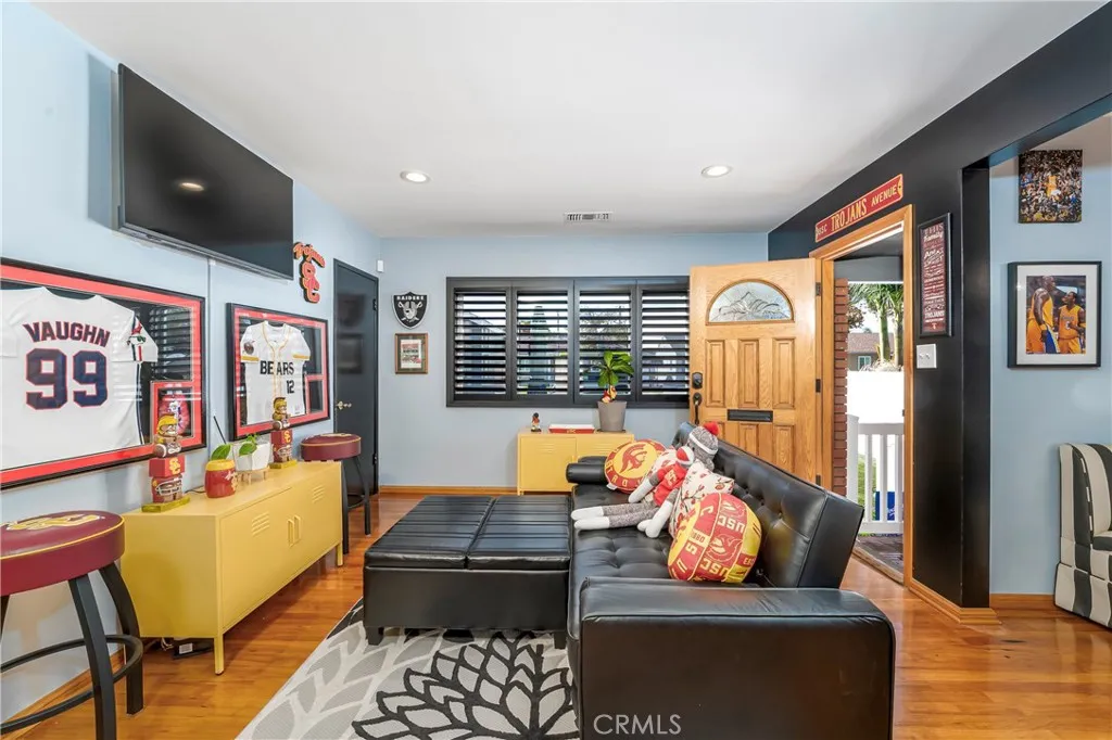 3814 Stevely, Long Beach, California 90808 home-pic-8