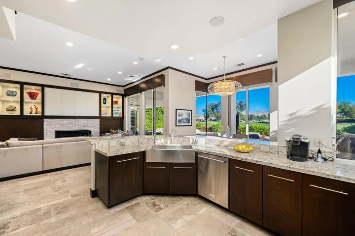 27-web-or-mls-JBLoch235_OPMG_1025_030