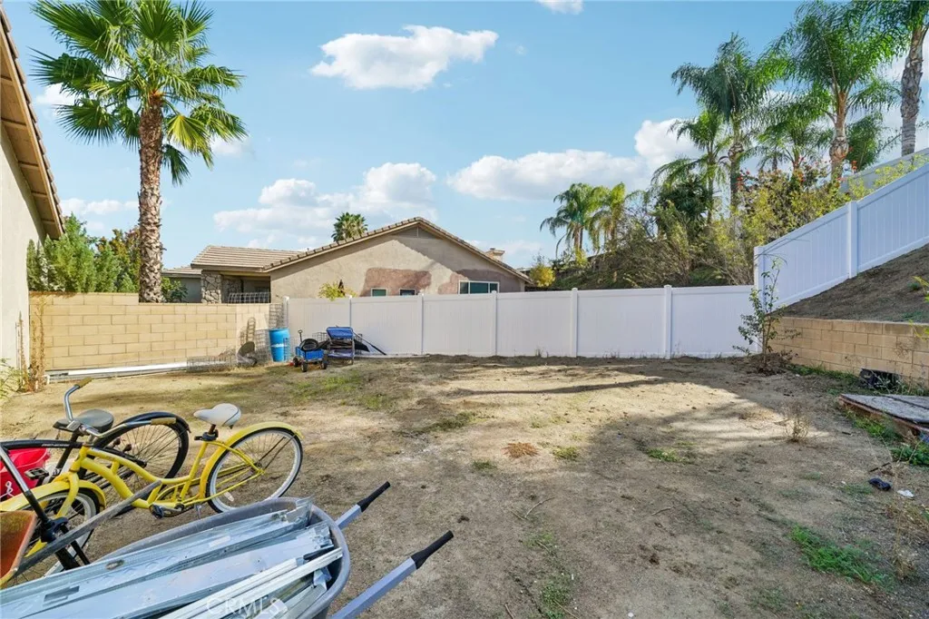 36918 Blanc Court, Winchester, California 92596 home-pic-18