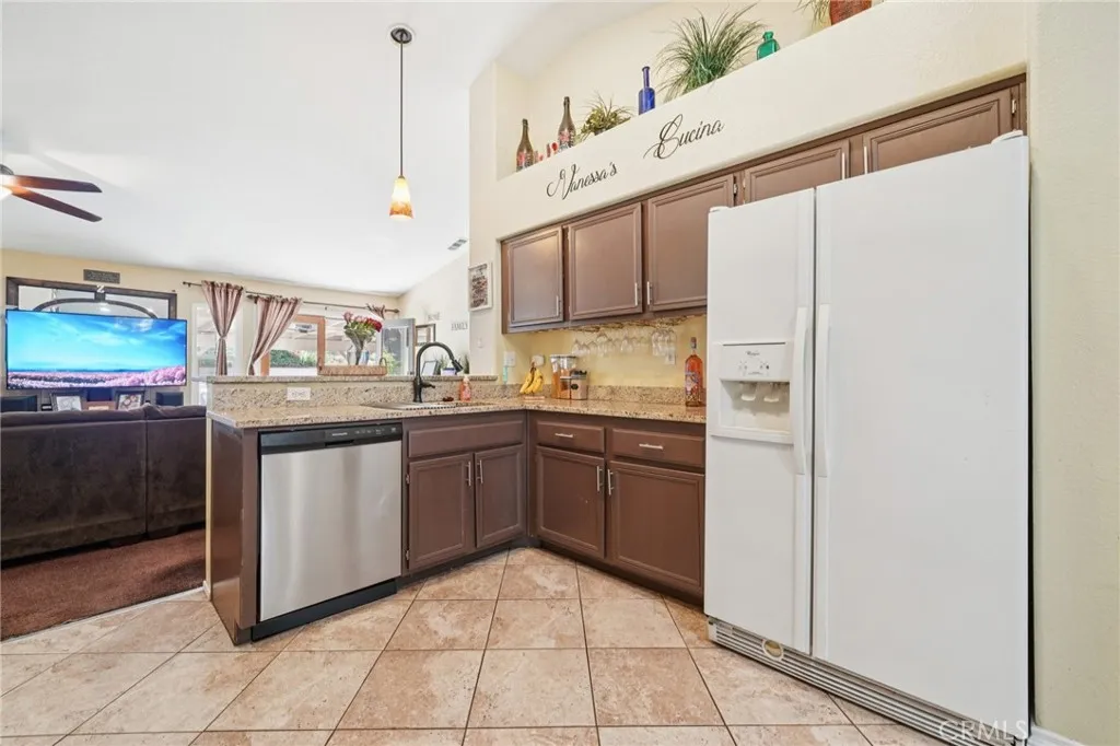 36918 Blanc Court, Winchester, California 92596 home-pic-8