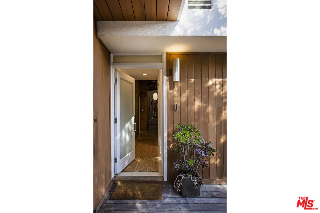 2422 Claremont Avenue, Los Angeles, California 90027 home-pic-7