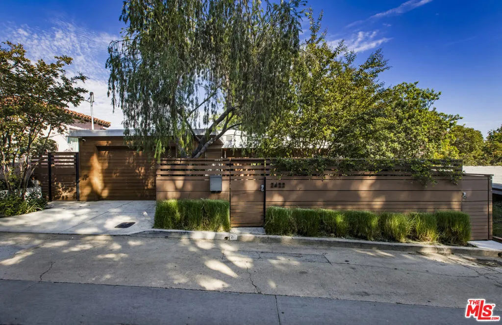 2422 Claremont Avenue, Los Angeles, California 90027 home-pic-2