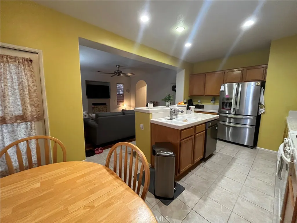 1483 Albillo Loop, Perris, California 92571 home-pic-13