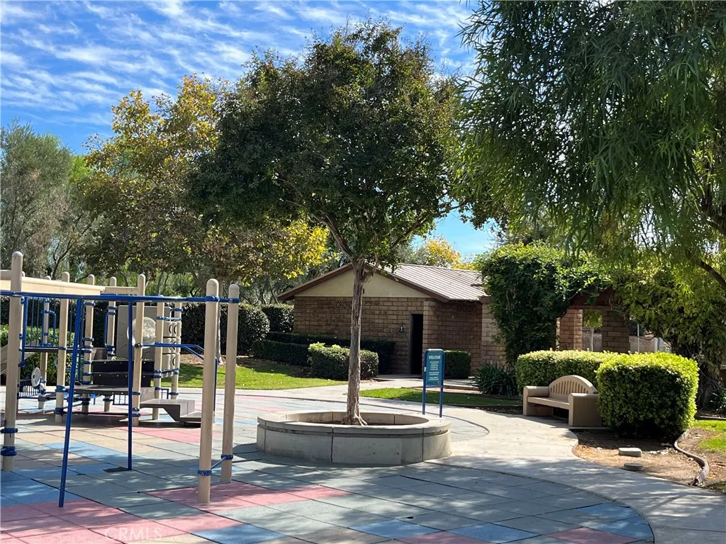 1483 Albillo Loop, Perris, California 92571 home-pic-39