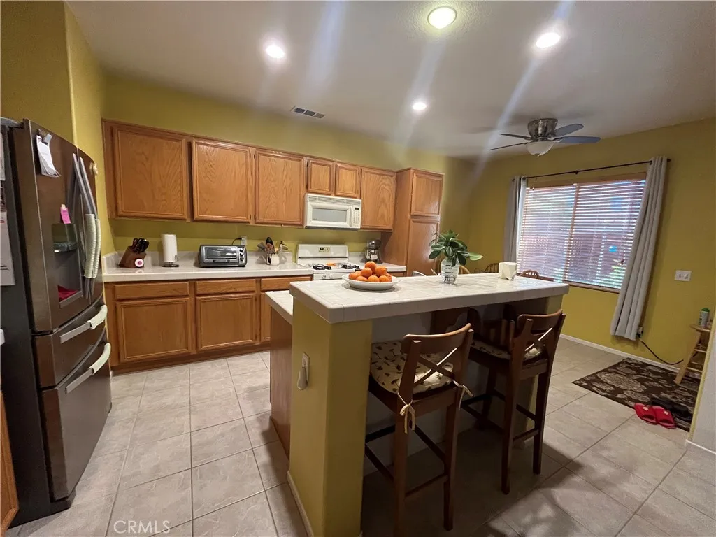 1483 Albillo Loop, Perris, California 92571 home-pic-9