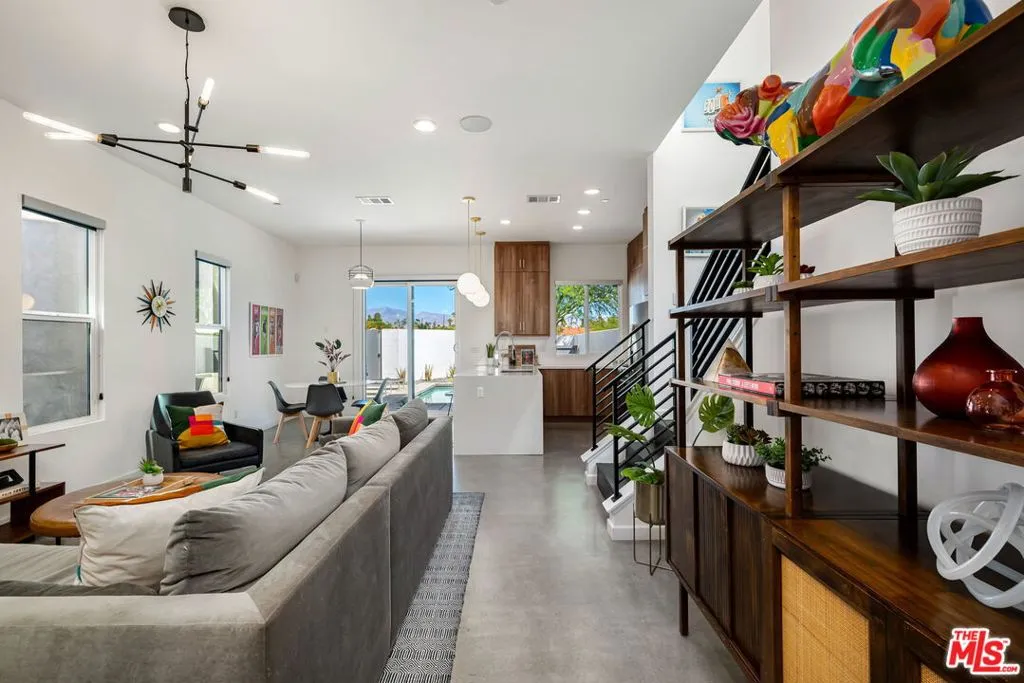 504 Paragon Loop, Palm Springs, California 92262 home-pic-7